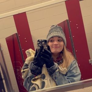 Meet your Posher, Brenna